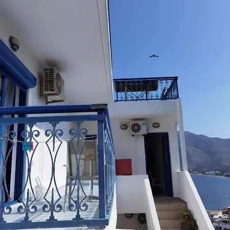 Marinas Studios Livadia  Exterior photo