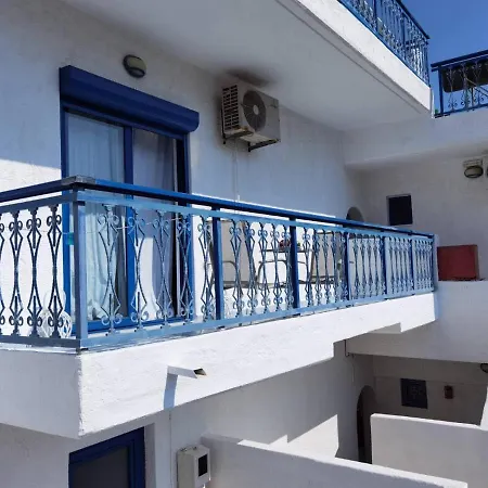 Marinas Studios Livadia  Exterior photo