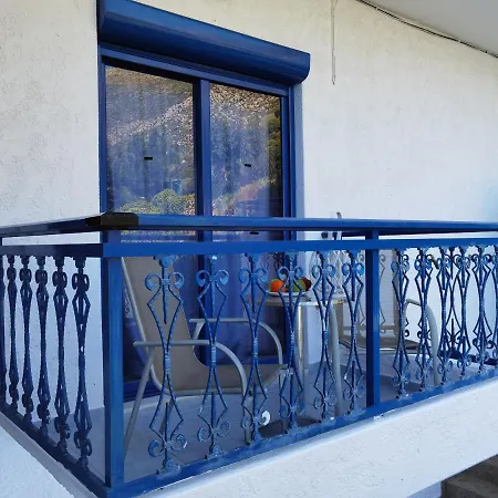 Marinas Studios Livadia  Exterior photo