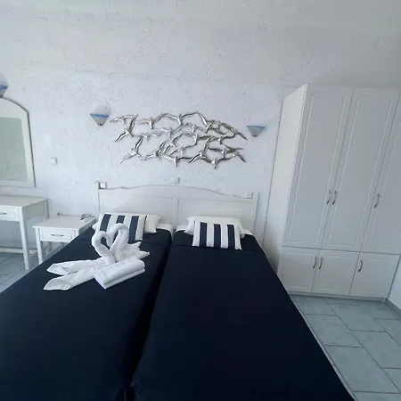 Marinas Studios Livadia  Room photo