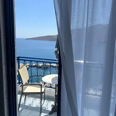 Marinas Studios Livadia  Exterior photo